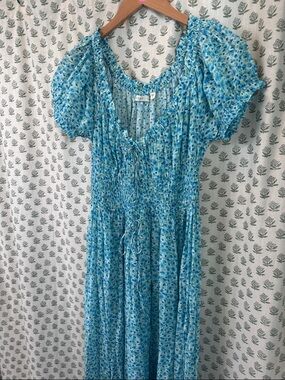 Doen Ashlyn Floral Cotton Midi Dress in Bleu Daisy Fields print